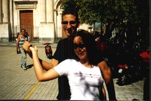 Danger con una che NON e` la sua ragazza