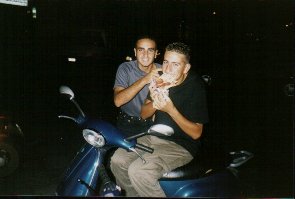 Danger che mangia la pizza :9